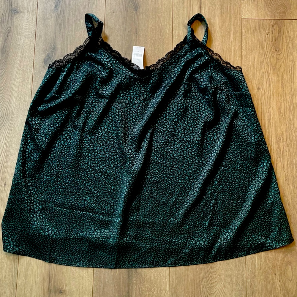 BNWT Lane Bryant green and lace tank top